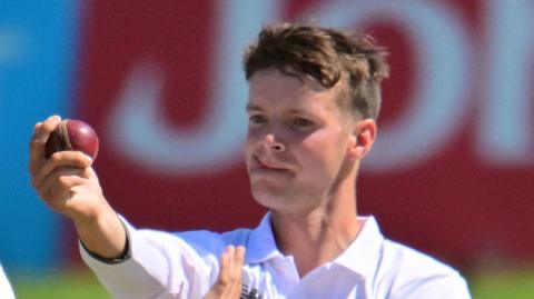 Hampshire all-rounder Felix Organ bowling