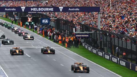 Start of the race at the 2025 Australian Grand Prix