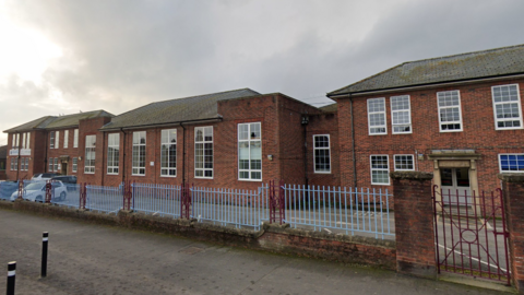 Ysgol Uwchradd Dinbych