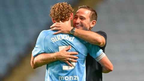 Jack Rudoni hugs Frank Lampard