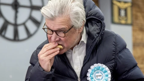 malcolm offord eating a pie