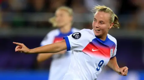 Beth Mead celebrates