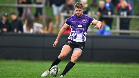  Arwel Robson of Cornish Pirates 