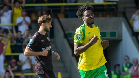 Andre Brooks scores for Norwich