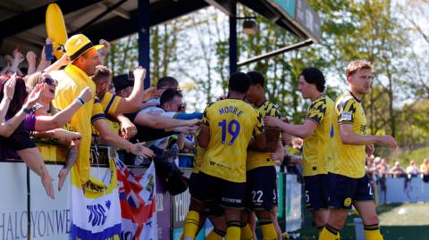 Torquay United celebrate scoring at Tonbridge Angels