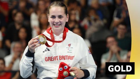 Paralympics 2024: Tully Kearney wins gold in  S5 100m freestyle