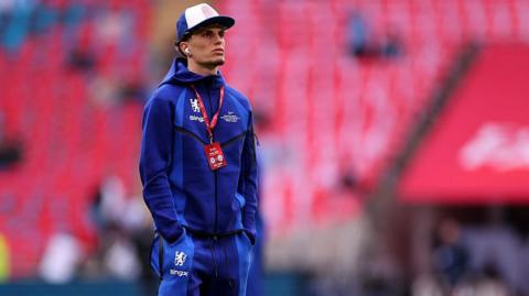 Alejandro Garnacho of Chelsea takes a walk around the pitch