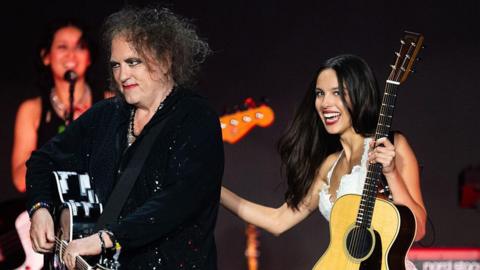Olivia Rodrigo and Robert Smith at Glastonbury 2025