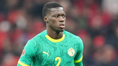 Mamadou Sarr in action for Senegal