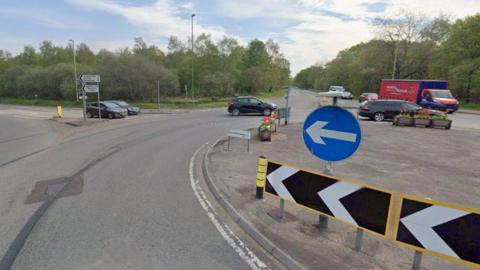 A30 / A327 roundabout