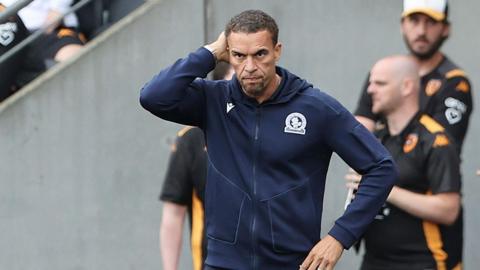 Valerien Ismael scratching his head