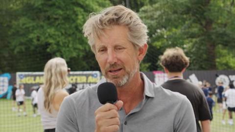 Van der Sar on the Wayne Rooney Show