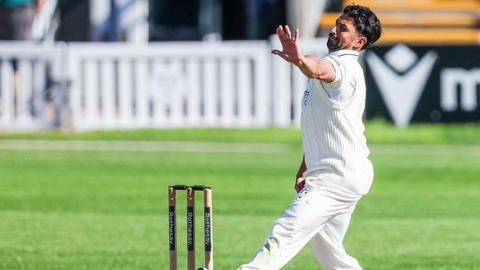 Brett D'Oliveira of Worcestershire County Cricket Club bowls