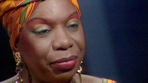 A colourfully dressed Nina Simone talks to David Upshal on the Late Show in 1991
