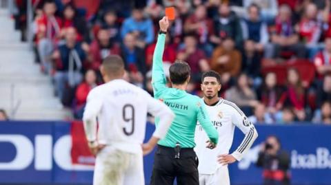 Jude Bellingham being shown a red card for Real Madrid