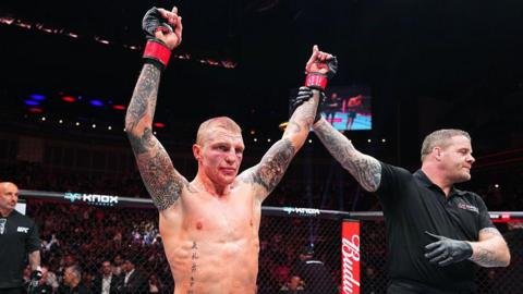 Mason Jones celebrates his win over Axel Sola