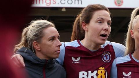 Jordan Nobbs and Rachel Corsie