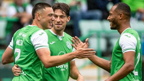 Hibernian players celebrating