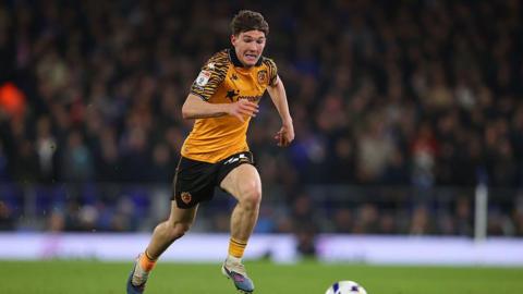 Enis Destan of Hull City in action