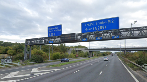 Gantry on M2 at junction 2