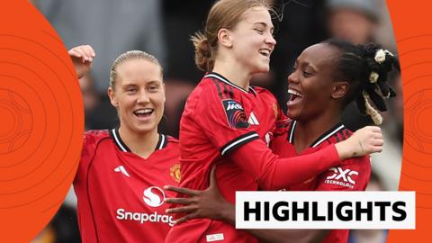 Jess Park celebrates with her Manchester United teammates after scoring