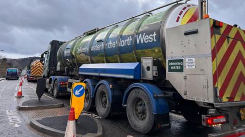 A United Utilities water tanker