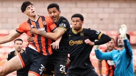 Dundee Utd v Livingston