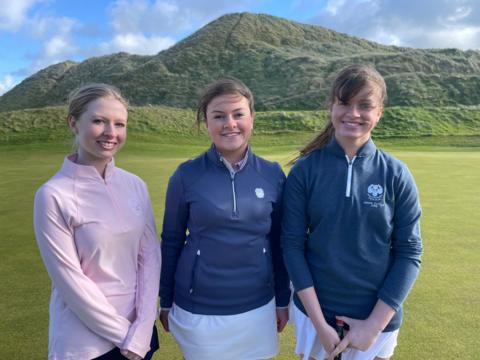 Golfing sisters