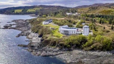 Sabhal Mòr Ostaig, Slèite.