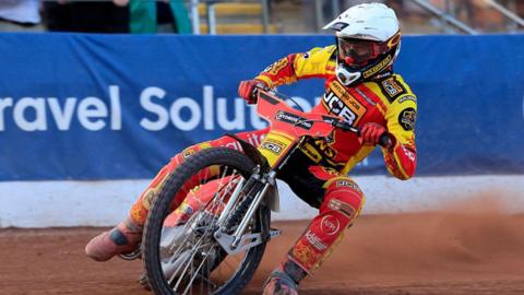 Max Fricke, captain of the Leicester '