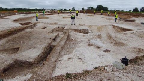 Members of the Kent Archaeological Society on a dig