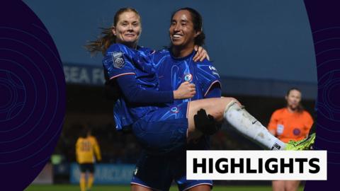 Sjoeke Nusken of Chelsea celebrates with teammate Mayra Ramirez 