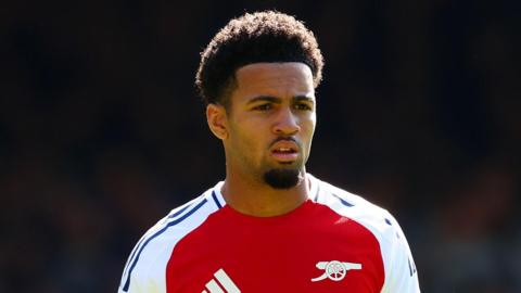 Arsenal winger Ethan Nwaneri in club home kit
