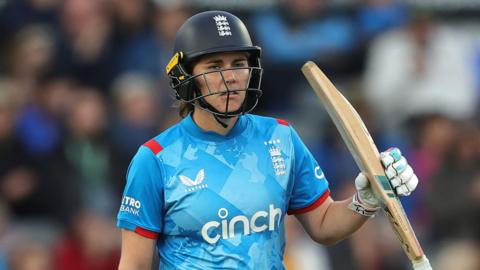 Nat Sciver-Brunt celebrates her half-century against New Zealand