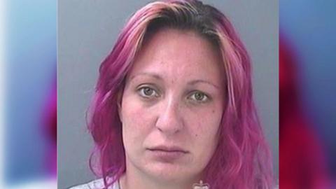 Llun Angharad Williamson o ddalfa'r heddlu