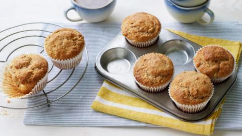 Healthy banana muffins