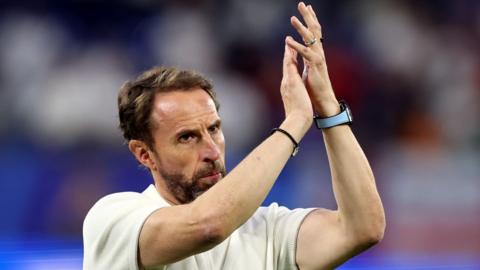 Gareth Southgate applauds