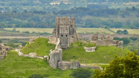 WEDNESDAY - Corfe Castle