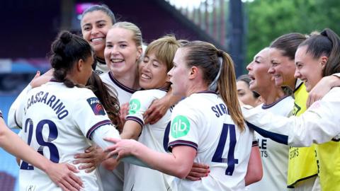 West Ham celebrate