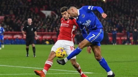 Nottingham Forest v Everton: Players compete for a ball - Dwight McNeil and Morgan Gibbs-White