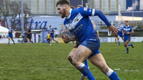 Barrow Raiders player in action