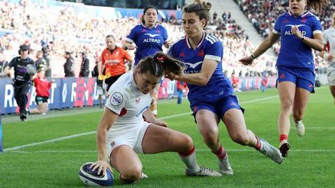 Jess Breach scores