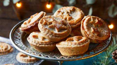 Classic mince pies