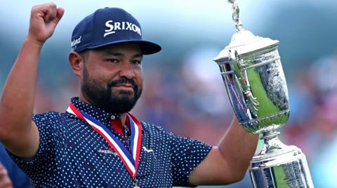 JJ Spaun with US Open trophy