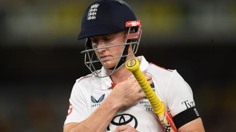 Harry Brook walks off despondently