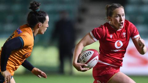 Jenny Hesketh in action for Wales