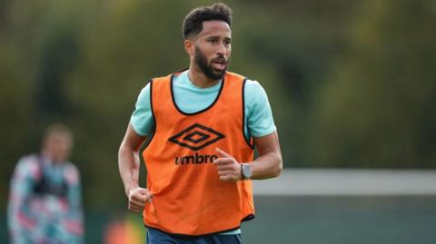 Andros Townsend trains for Luton