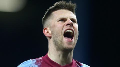 Johann Berg Gudmundsson celebrates a Burnley goal