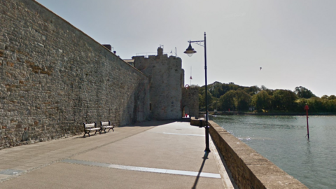 Porth yr Aur Caernarfon