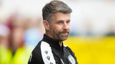 St Mirren manager Stephen Robinson